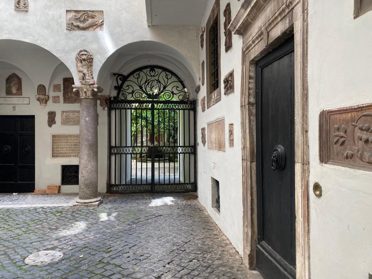 Rome Center, Luxury & History In Via Monserrato מראה חיצוני תמונה