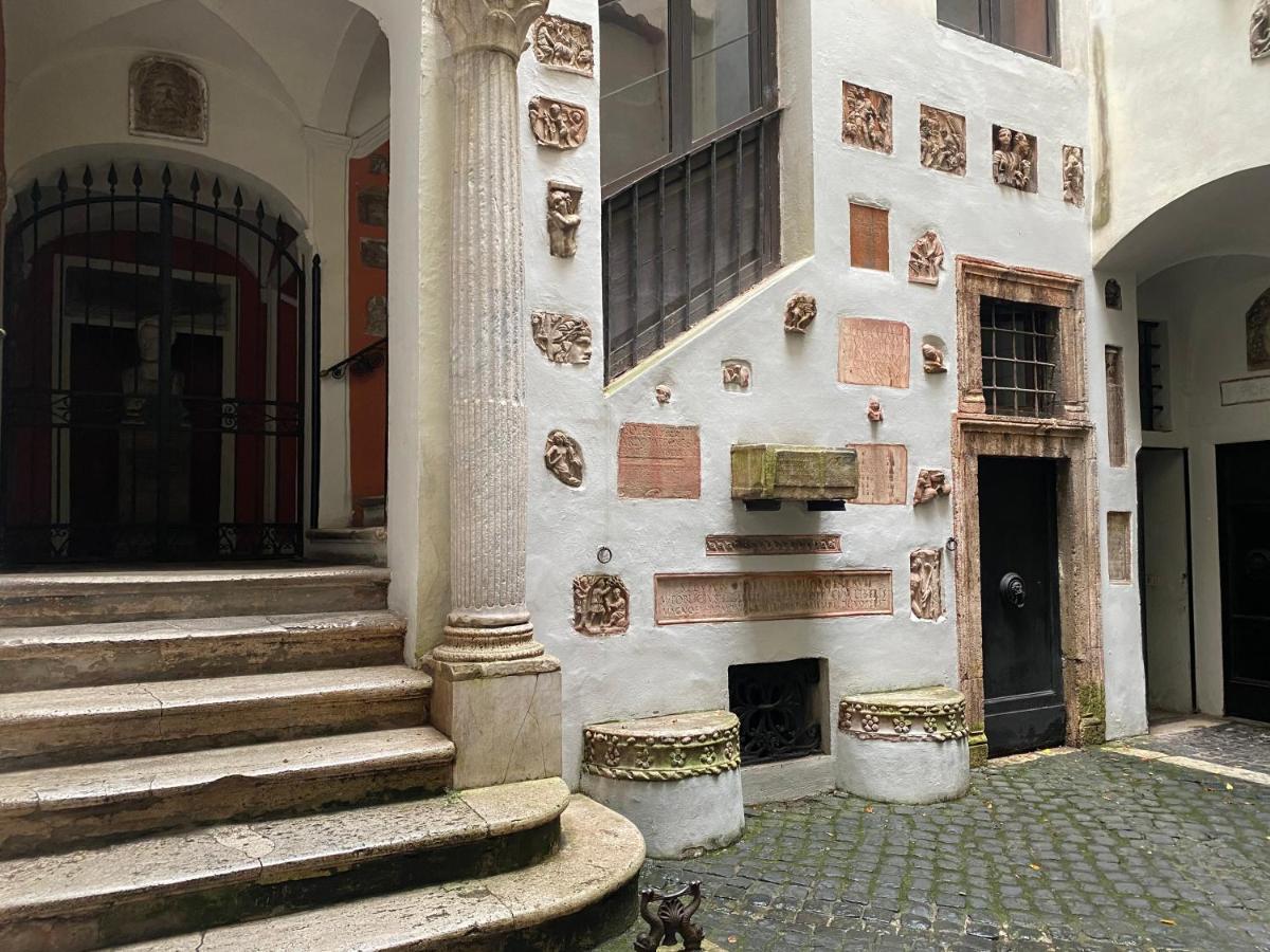 Rome Center, Luxury & History In Via Monserrato מראה חיצוני תמונה