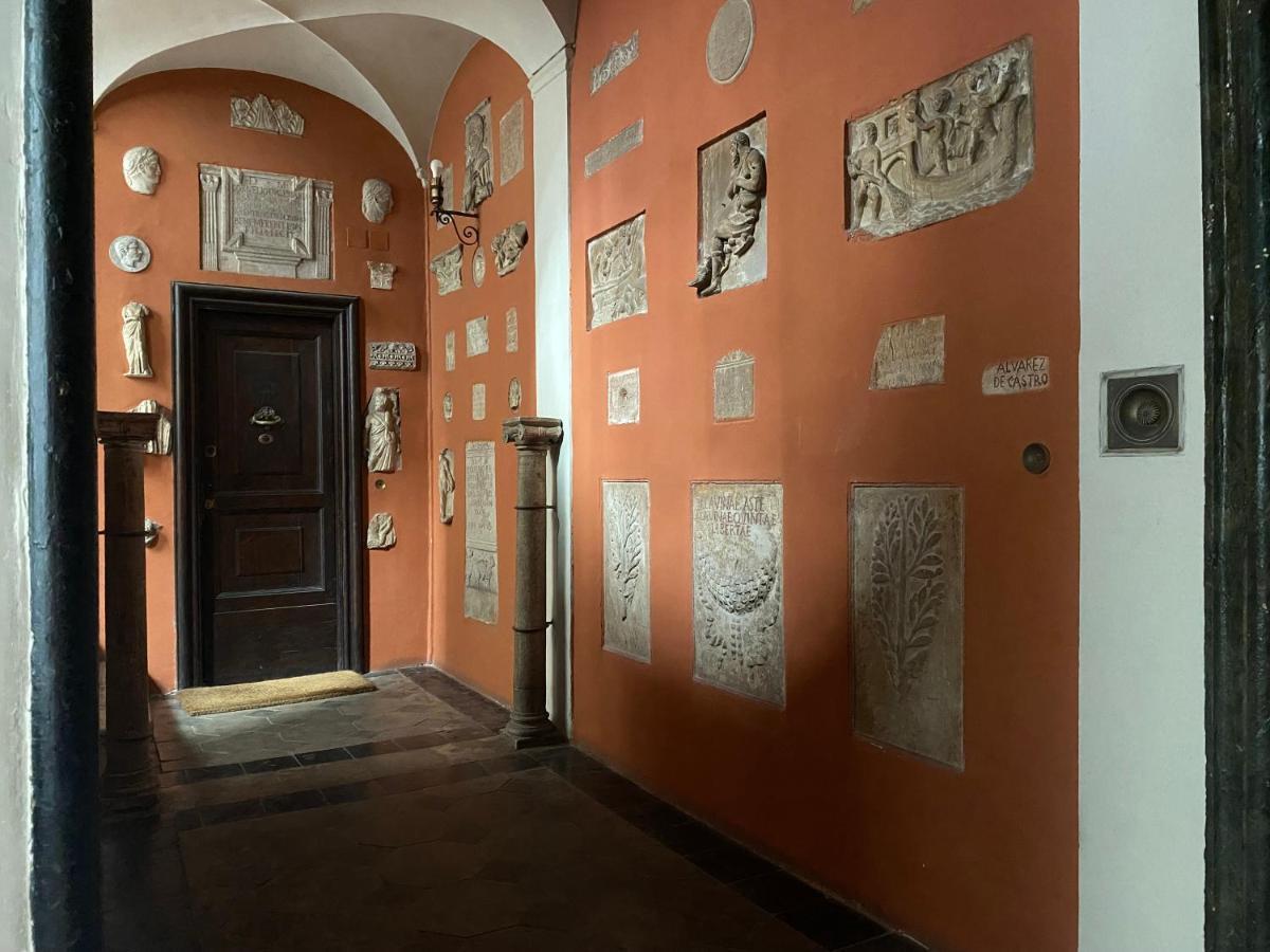 Rome Center, Luxury & History In Via Monserrato מראה חיצוני תמונה