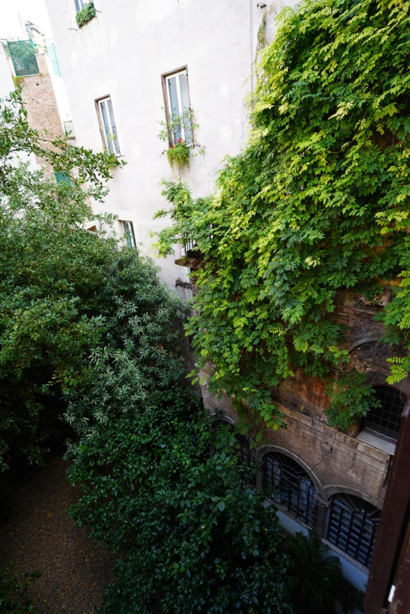Rome Center, Luxury & History In Via Monserrato מראה חיצוני תמונה